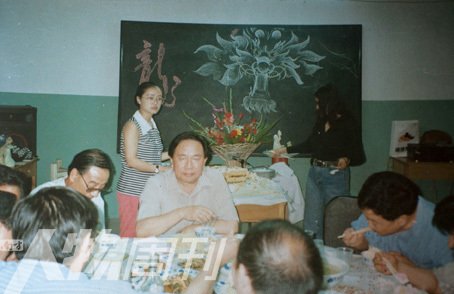 在他64岁生日那天,他激动地对前去探监的夏宗伟说:"我已满64岁,却不知
